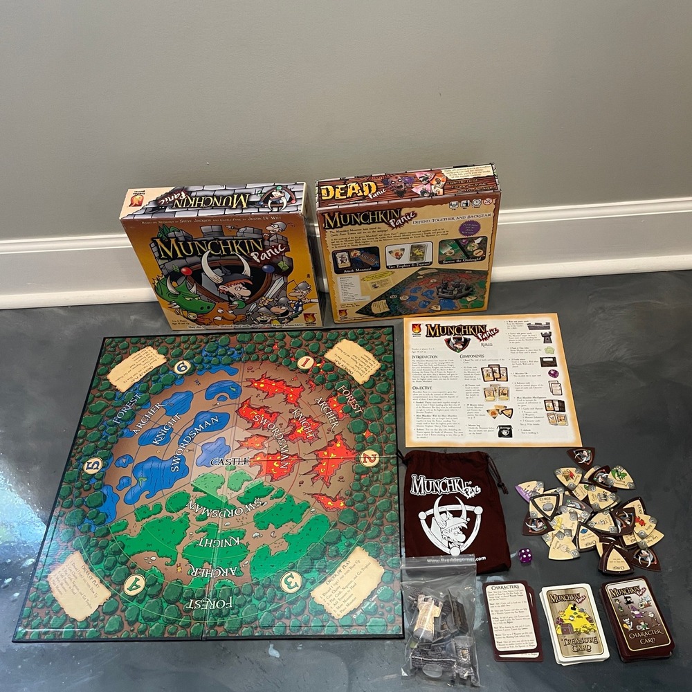 Munchkin Panic Board Game Fireside Games Steve Jackson Castle Mashup Complete